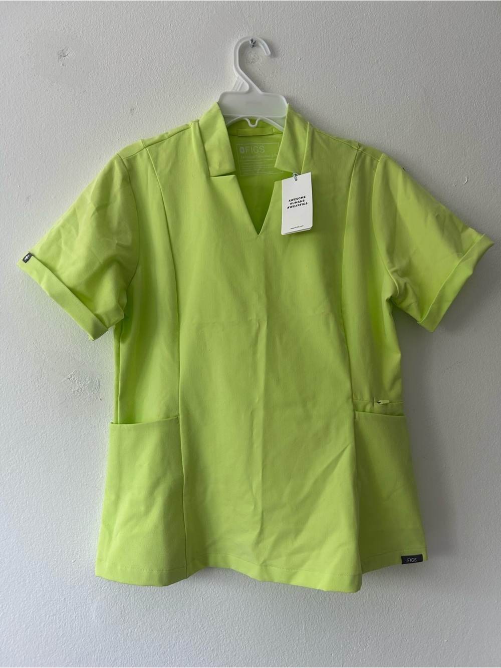 Figs Women’s Sea Mist Scrubs Set! - Picture 3 of 5